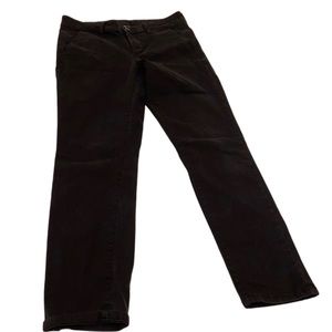 American Eagle super stretch pants. Size: 6 in black, with slight fade.